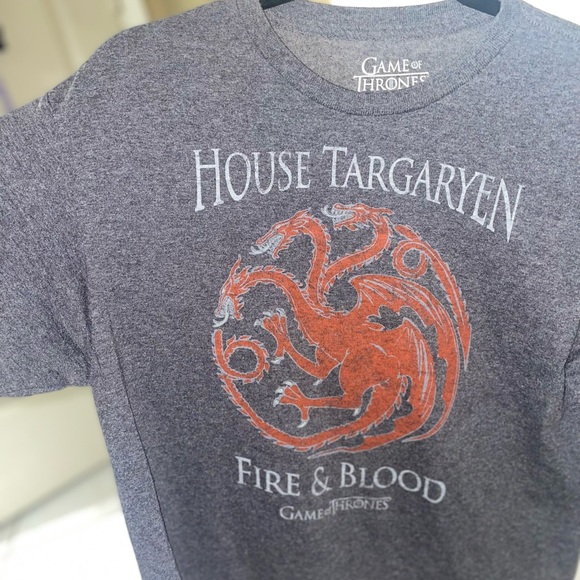 House Targaryen Fire & Blood Game of Thrones Tee size Medium - Picture 1 of 6